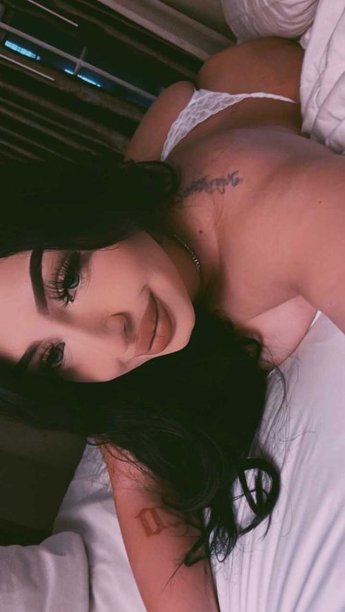 @violetblankk