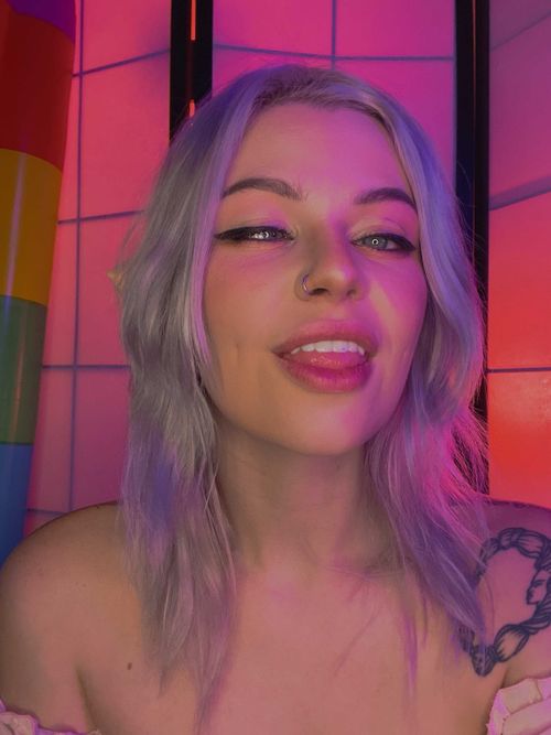 @waifu.nextdoor