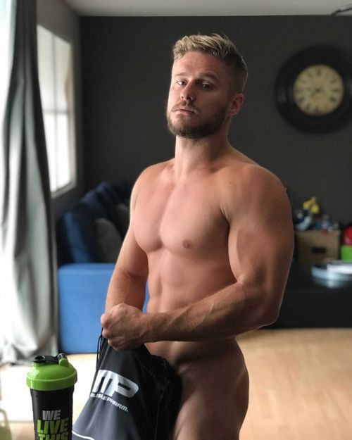 @wayne_skiv04_ nude wayne_skiv04_ nude