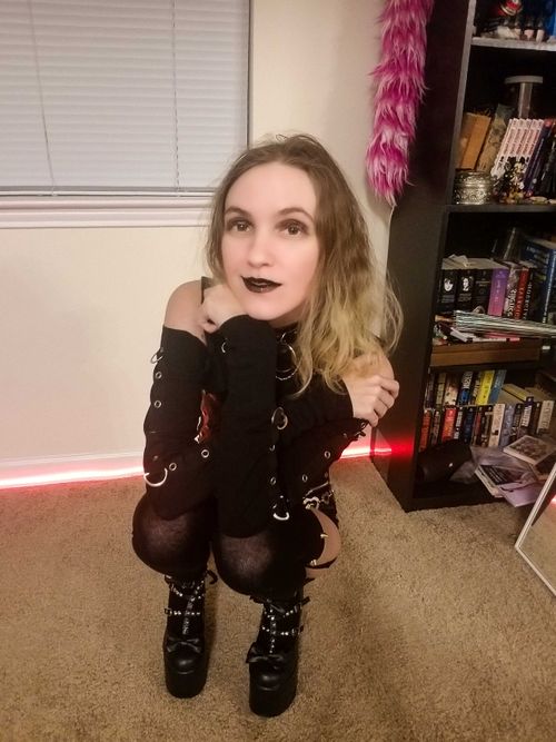 @wolfie_girl_17