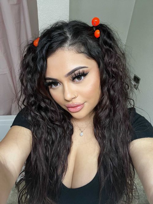 @yessenialoch