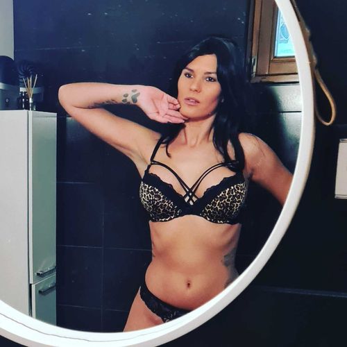 @zsanettzsee